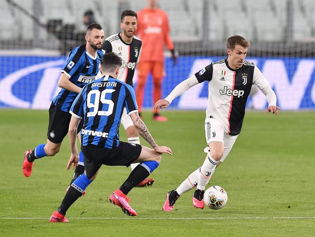 员在一个拥 员在一个拥